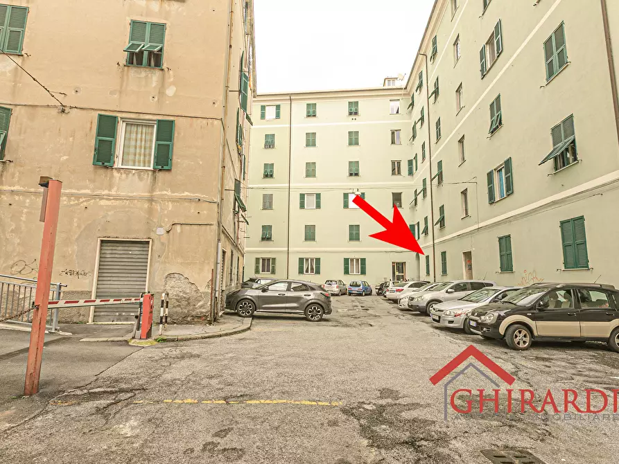 Immagine 37 di Trilocale in affitto  in VIA CHIARAVAGNA 9 a Genova