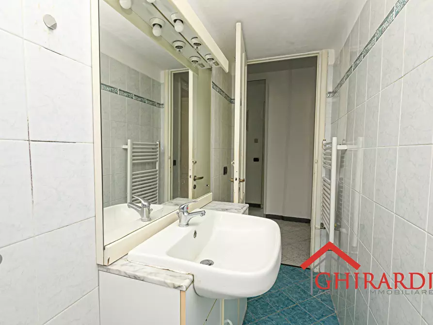 Immagine 18 di Bilocale in vendita  in VIA ANDREA DEL SARTO 26 a Genova