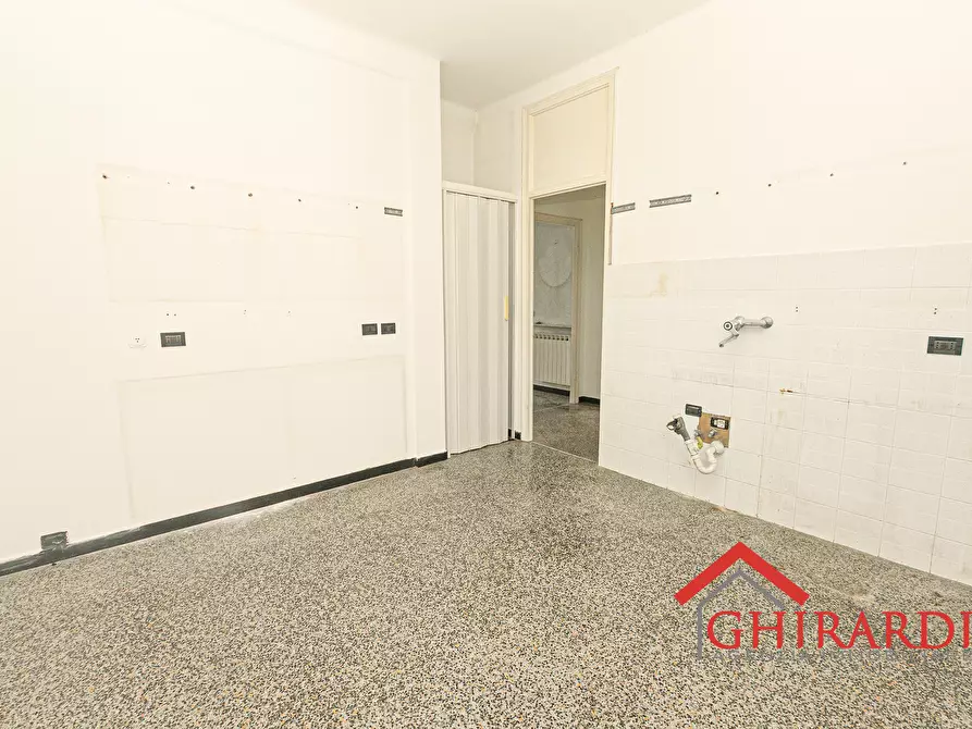 Immagine 12 di Quadrilocale in vendita  in VIA SAN LUIGI 18 a Genova