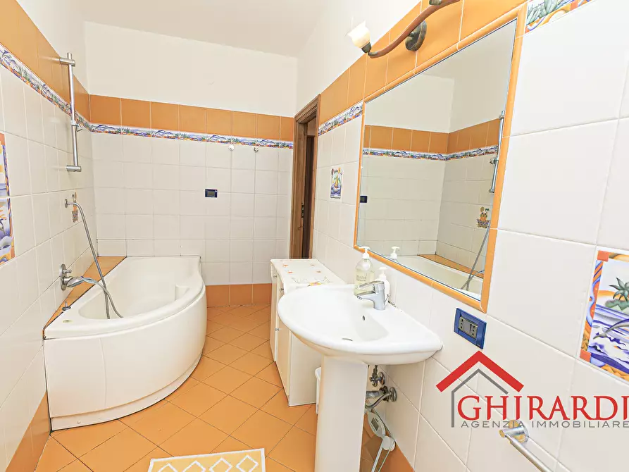 Immagine 25 di Quadrilocale in vendita  in VIA ANTONIO NEGRO a Genova