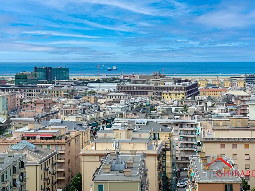 Immagine 35 di Bilocale in vendita  in Via Chiaravagna 28 a Genova