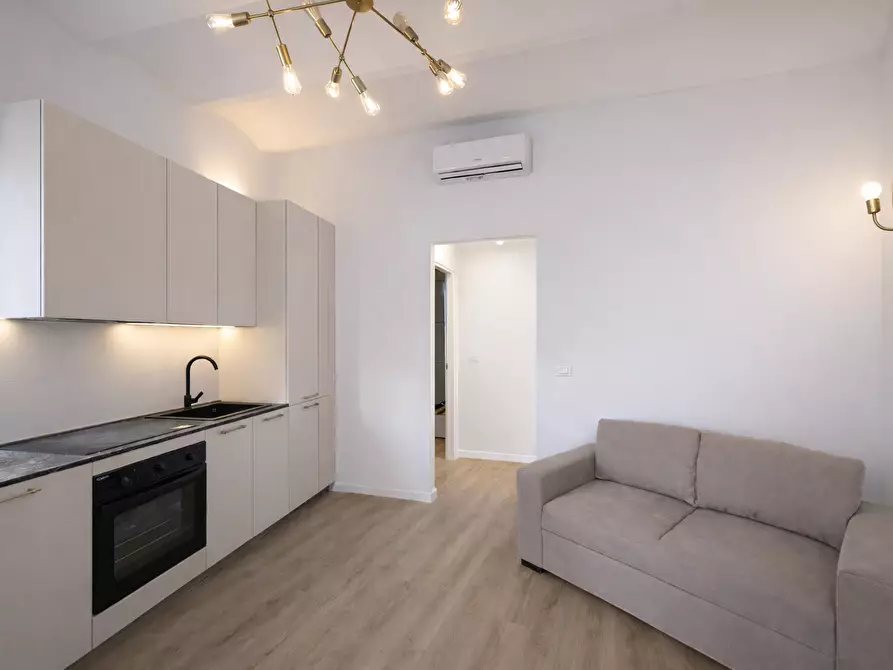 Immagine 1 di Bilocale in affitto  in Via Chiaravagna 17 a Genova