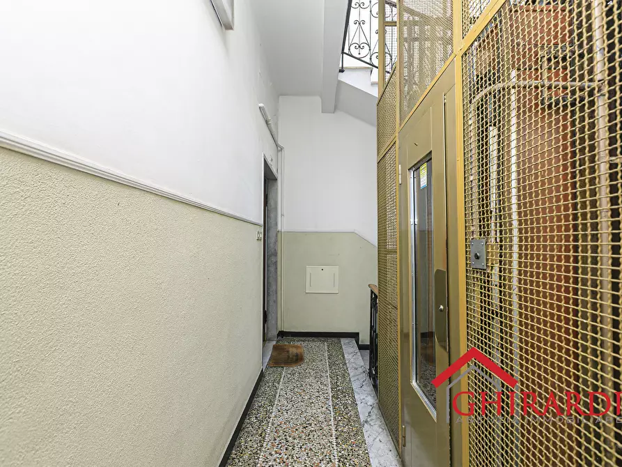 Immagine 56 di Quadrilocale in vendita  in Piazza Cristoforo Bonavino 11 a Genova