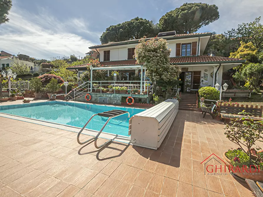 Immagine 55 di Villa in vendita  in VIA PECORILE a Celle Ligure