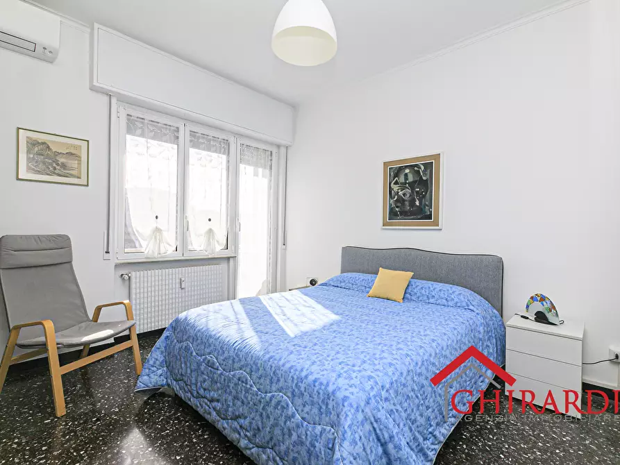 Immagine 14 di Bilocale in vendita  in Piazza Silvio Arrivabene 7a a Genova