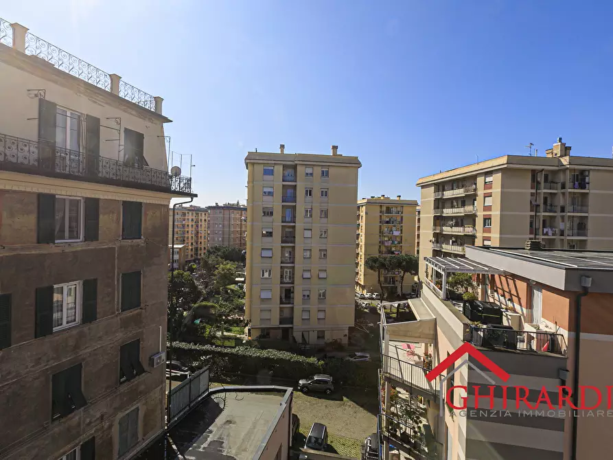 Immagine 32 di Trilocale in vendita  in Via Pier Domenico da Bissone 4 a Genova