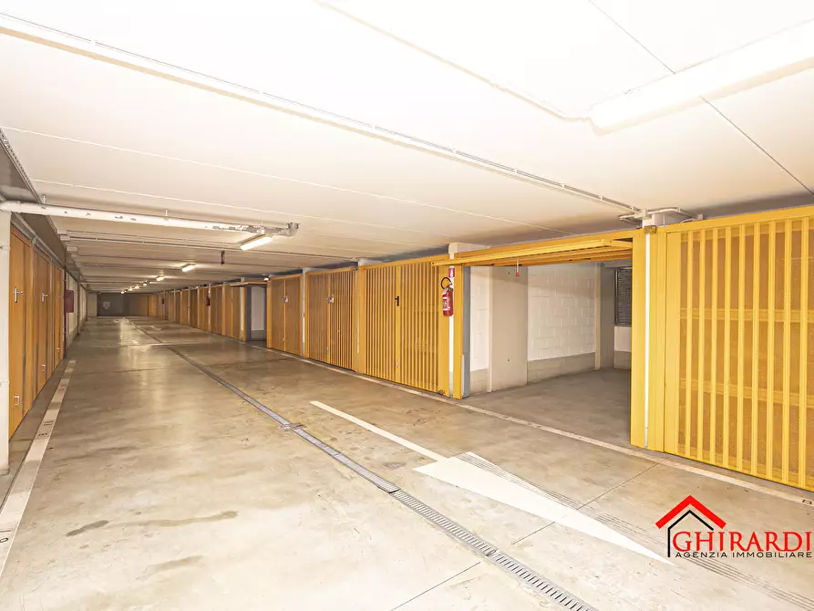 Immagine 4 di Garage in vendita  in Via Emanuele Ferro a Genova