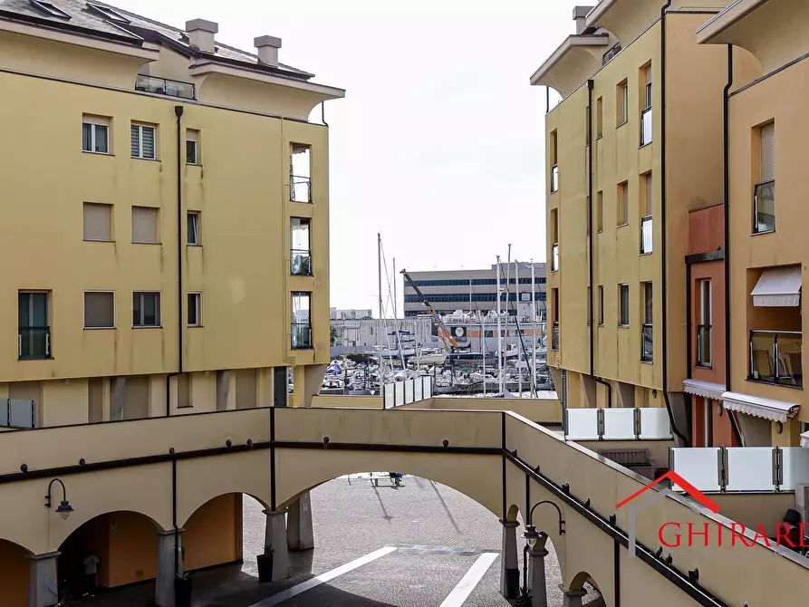 Immagine 22 di Bilocale in vendita  in VIA CIBRARIO 37 a Genova