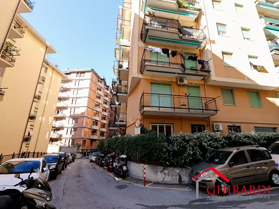 Immagine 33 di Trilocale in affitto  in VIA CANESI 56 a Genova