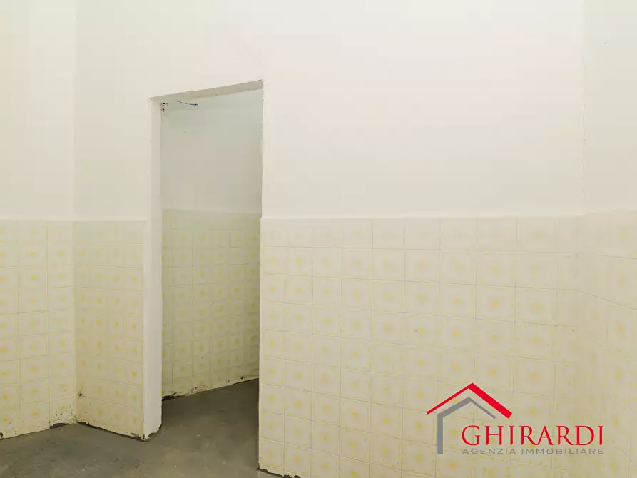 Immagine 12 di Magazzino in affitto  in VIA CHIARAVAGNA 18R a Genova