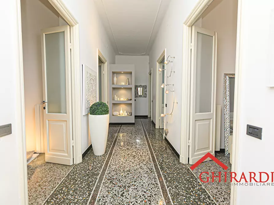 Immagine 3 di Pentalocale in vendita  in PIAZZA BONAVINO 11 a Genova