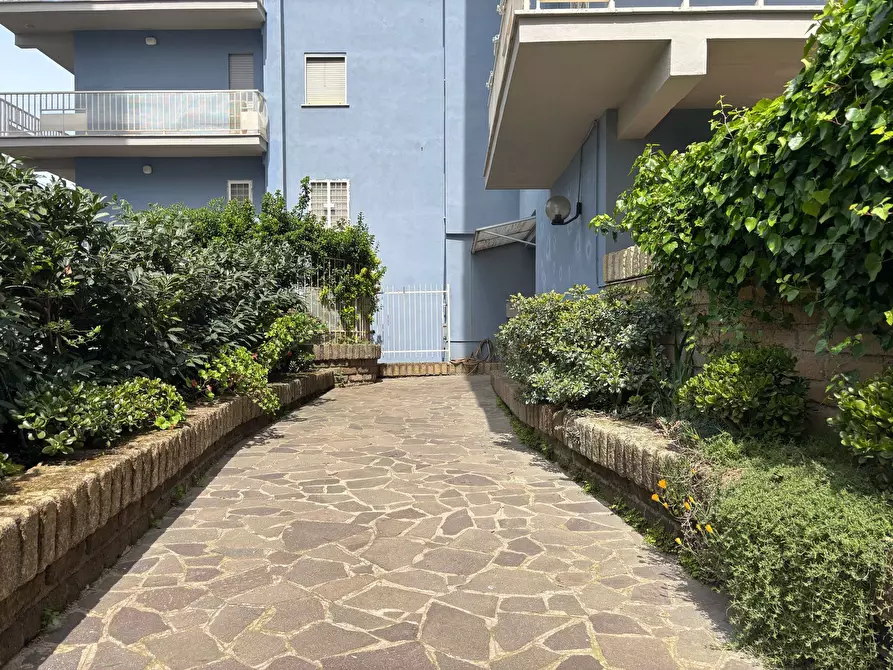 Immagine 21 di Trilocale in vendita  in Via Lipari 1A a Nettuno