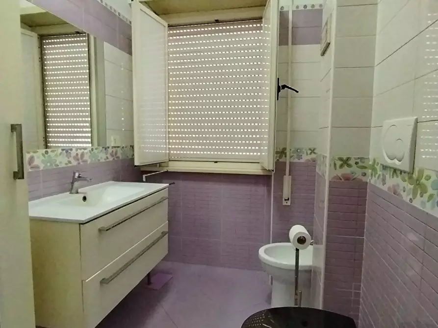 Immagine 14 di Trilocale in vendita  in Via Liri 2 a Nettuno