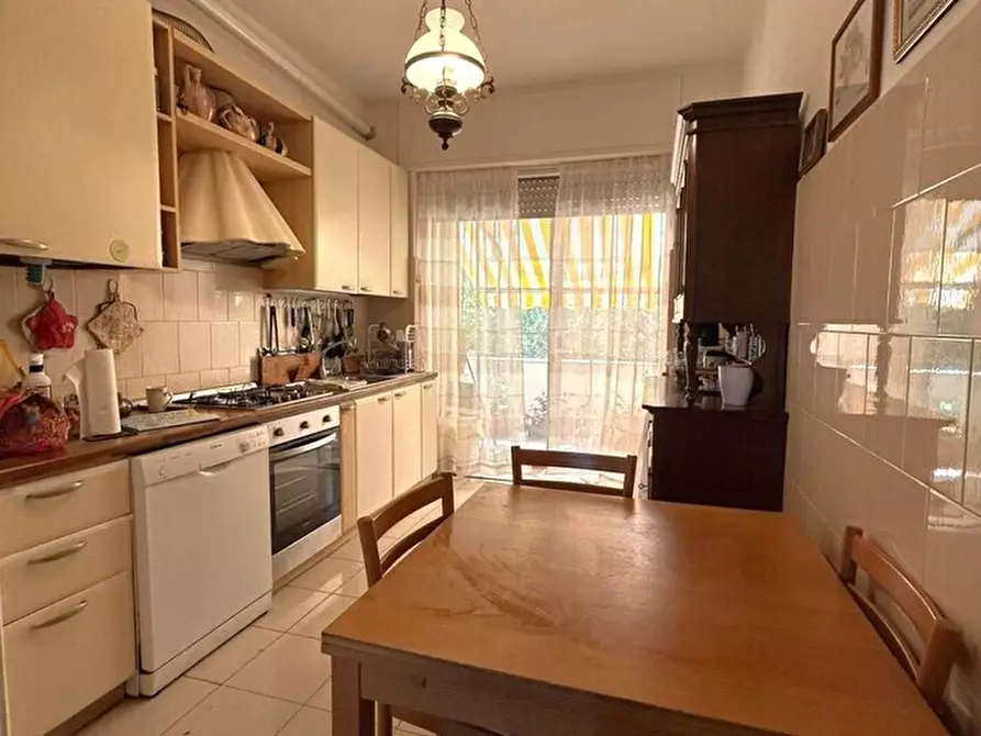 Immagine 8 di Pentalocale in vendita  a Livorno