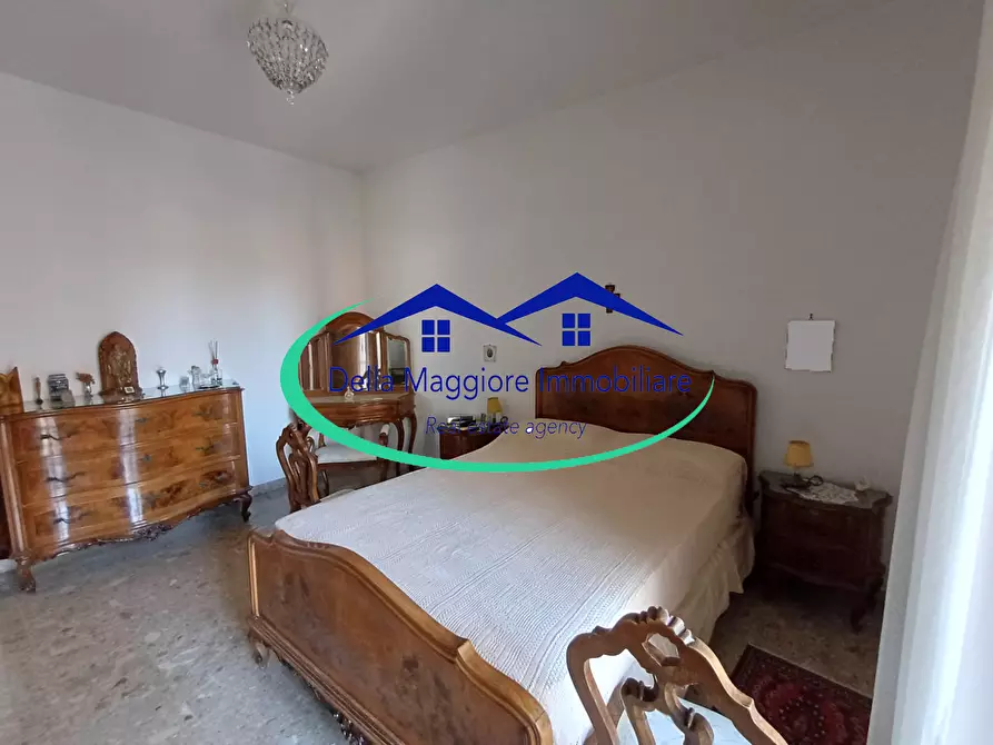 Immagine 21 di Pentalocale in vendita  in via montebello a Livorno