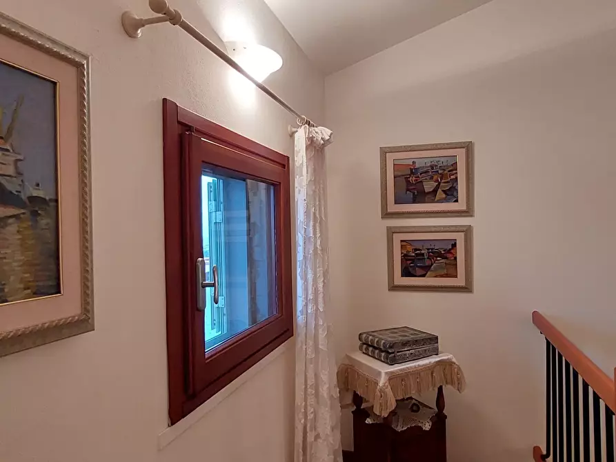 Immagine 27 di Villa in vendita  a Livorno