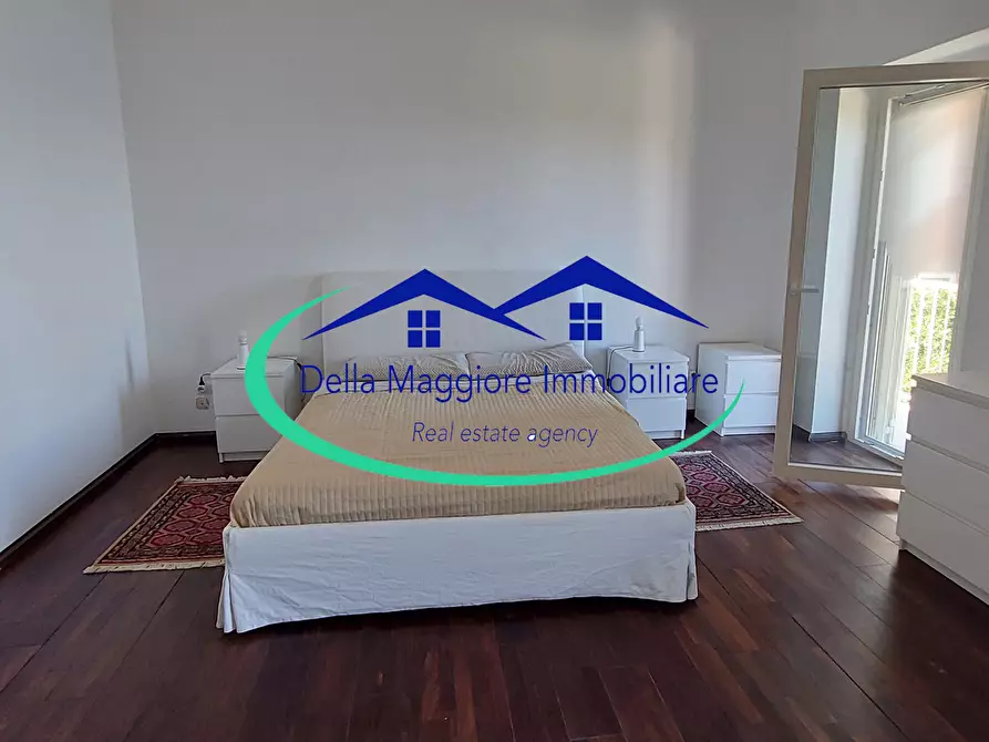 Immagine 19 di Villa in vendita  a Livorno