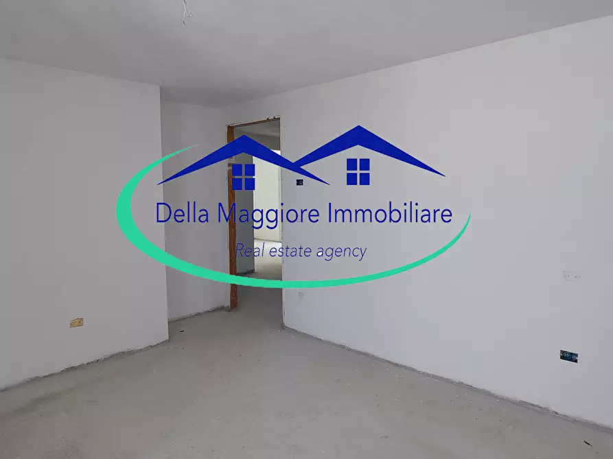 Immagine 10 di Villetta a schiera in vendita  a Livorno