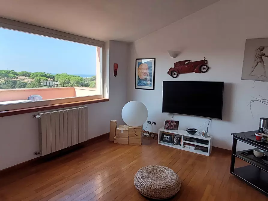 Immagine 19 di Villa in vendita  in via della prugnoliccia a Livorno