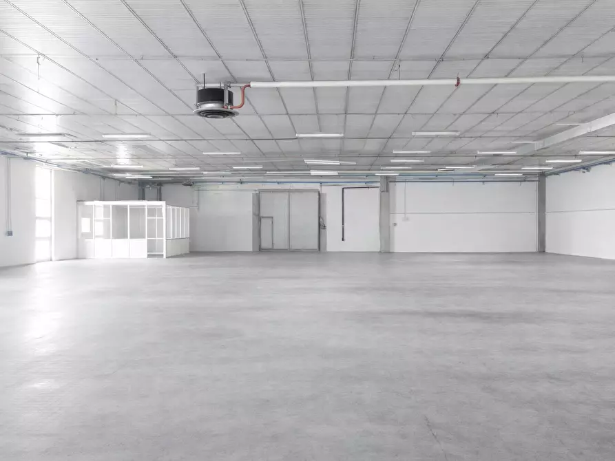 Immagine 5 di Attività artigianale in vendita  a Collecchio