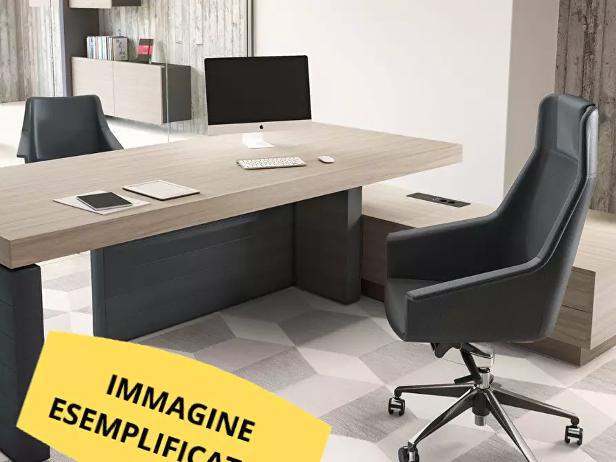 Immagine 13 di Locale commerciale in affitto  a Parma