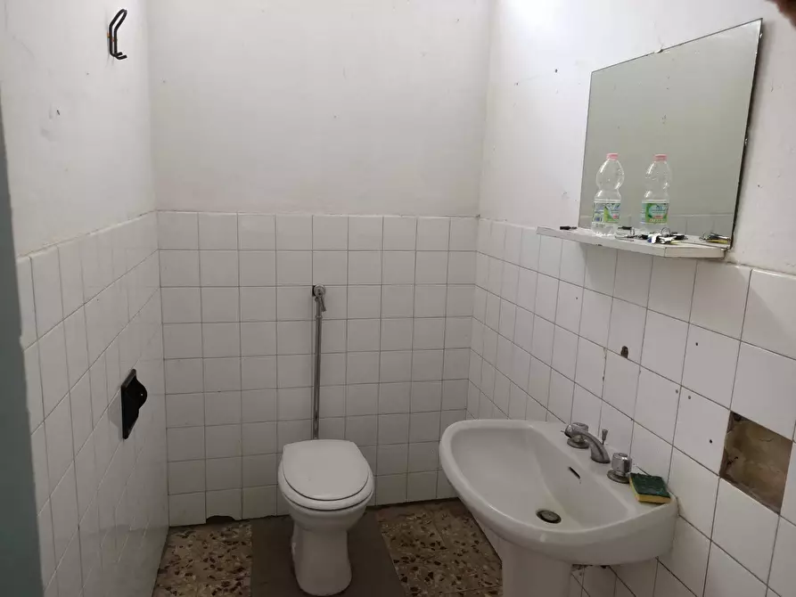 Immagine 4 di Locale commerciale in vendita  in Via Gorizia 25 a Trento