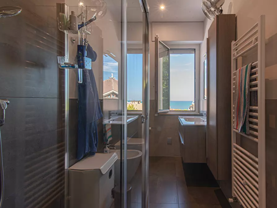 Immagine 5 di Trilocale in vendita  a Falconara Marittima