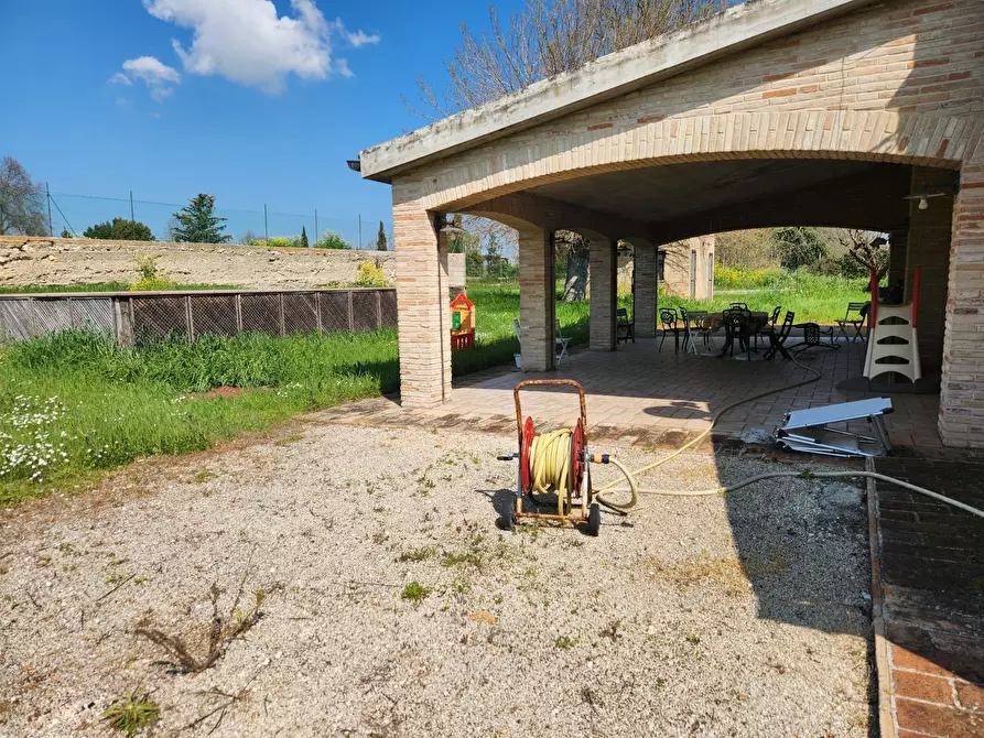 Immagine 38 di Rustico / casale in vendita  a Recanati