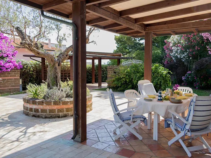 Immagine 31 di Villa in affitto  in Via ISCHIA a Numana