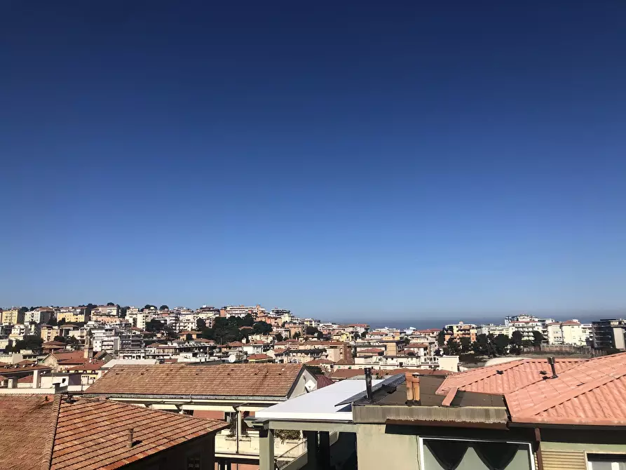 Immagine 2 di Trilocale in vendita  in Via Tommasi a Ancona