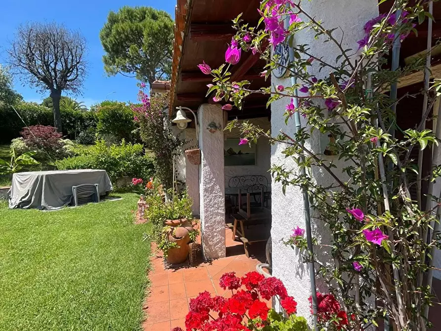 Immagine 5 di Villa in vendita  in Via del Taunus 33 a Ancona