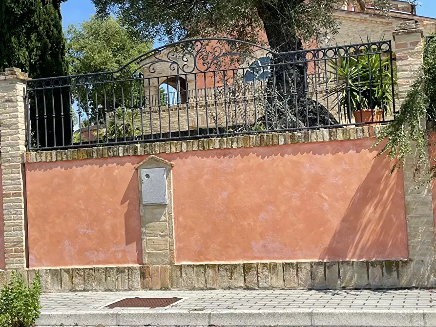 Immagine 4 di Villa in vendita  in Via Passarini a Recanati