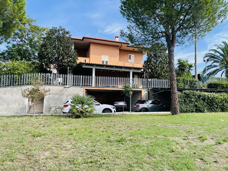 Immagine 29 di Villa in vendita  in Via Cagiata a Osimo