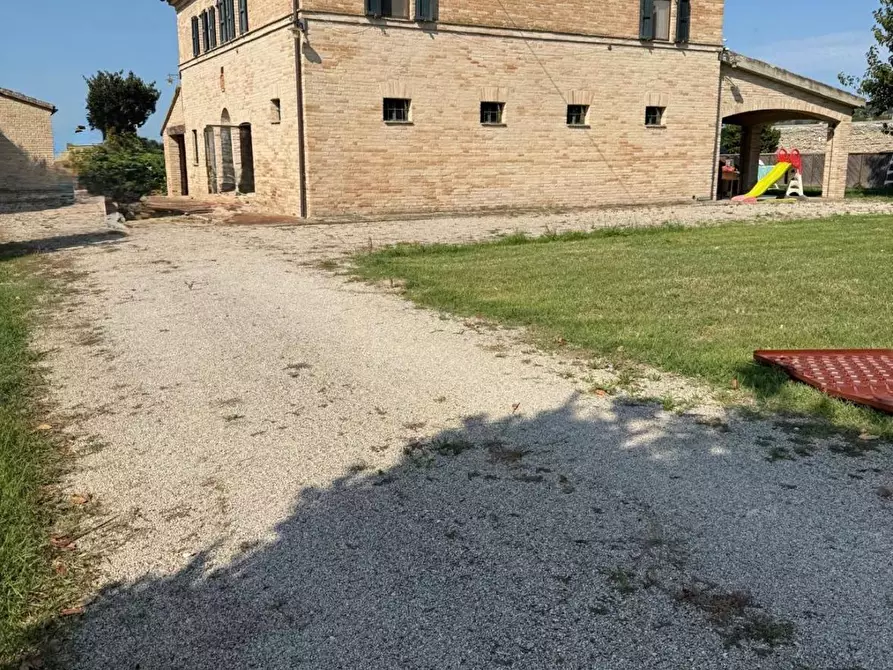 Immagine 8 di Rustico / casale in vendita  a Recanati