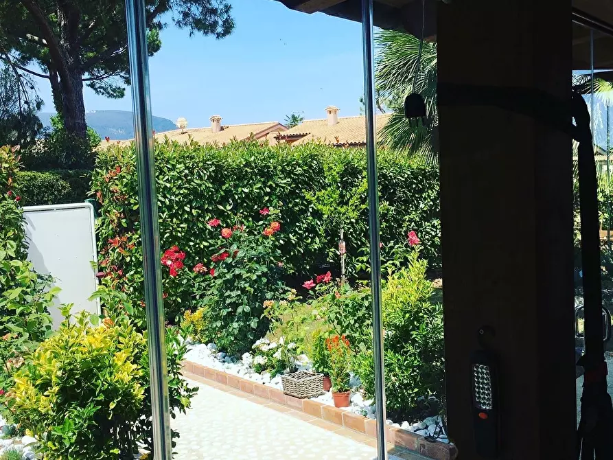 Immagine 8 di Villa in vendita  in Via Circonvallazione Conero 5a a Numana