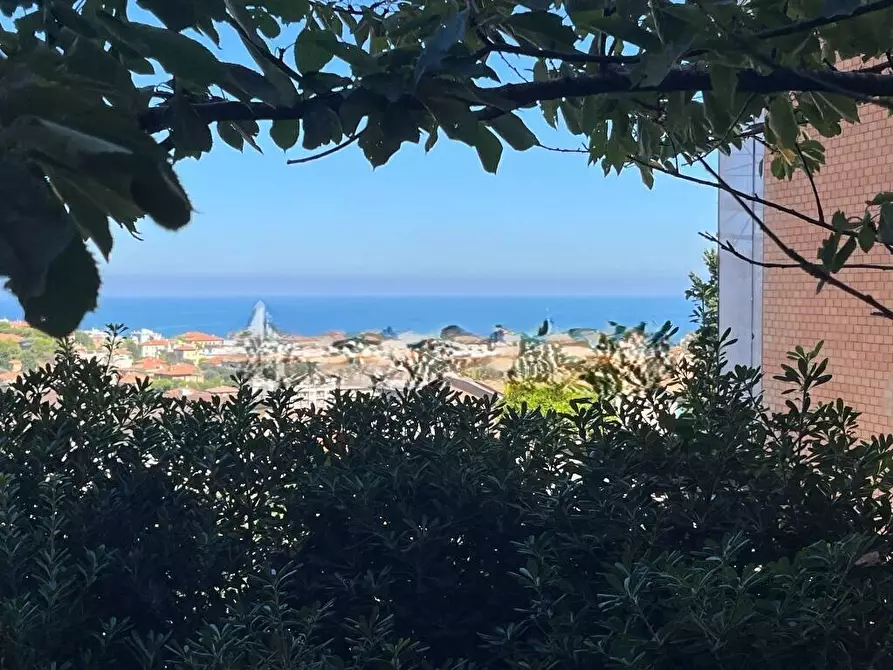 Immagine 2 di Trilocale in vendita  in Via Vittorio Veneto a Ancona