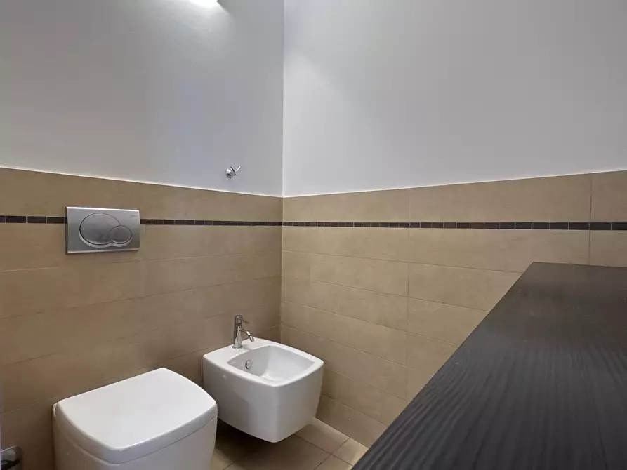 Immagine 21 di Bilocale in affitto  in Via Astagno a Ancona