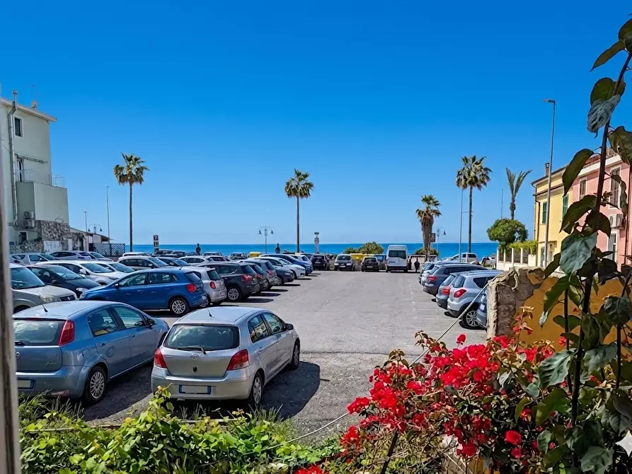 Immagine 1 di Trilocale in vendita  in Vico Pescatori 3 a Ventimiglia
