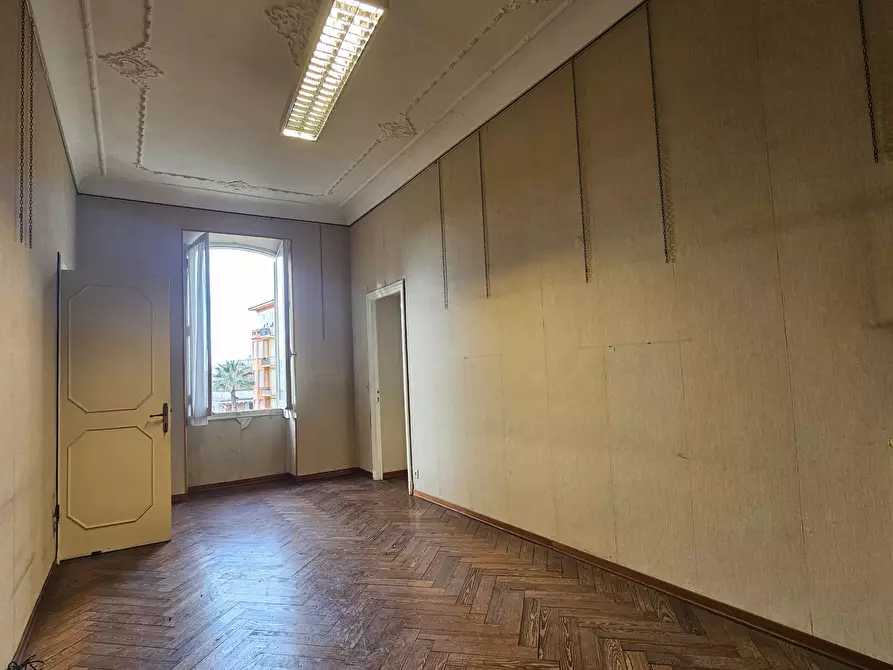 Immagine 11 di Pentalocale in vendita  in Via Garibaldi 97 a San Remo