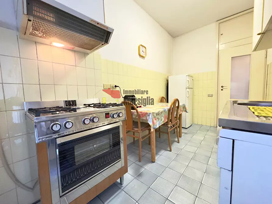 Immagine 23 di Quadrilocale in vendita  in Via Legnano 10 a San Remo