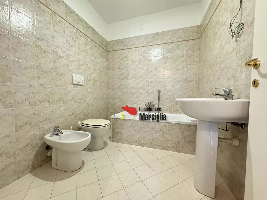 Immagine 22 di Trilocale in vendita  in Via Franco Alfano 37 a San Remo