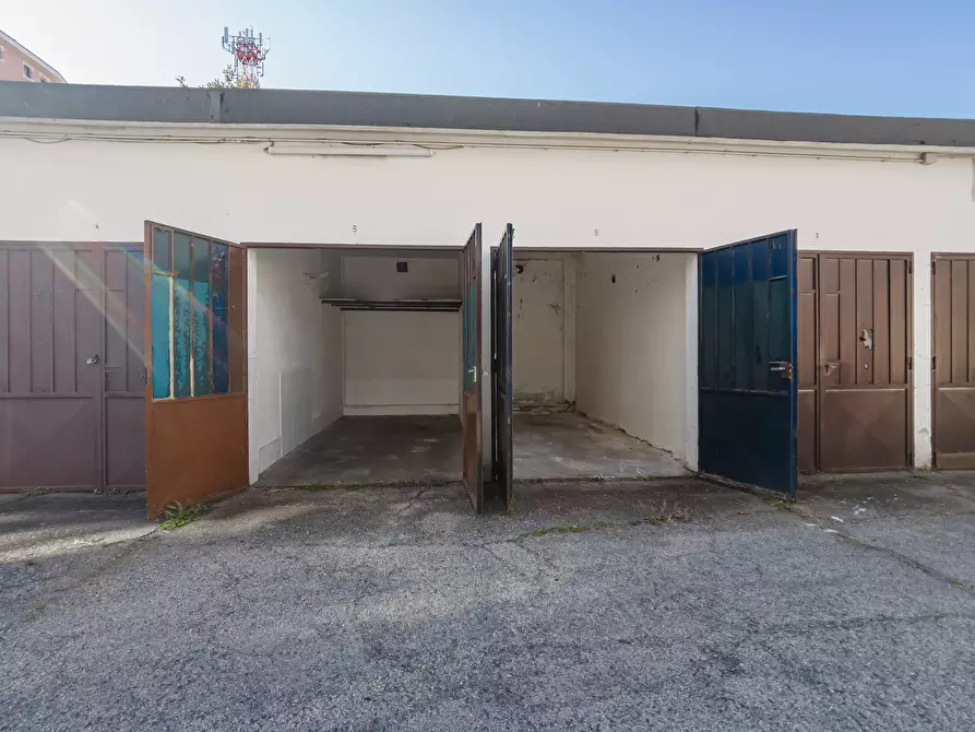 Immagine 6 di Garage in vendita  in Via Giorgio Bellono 10 a Torino