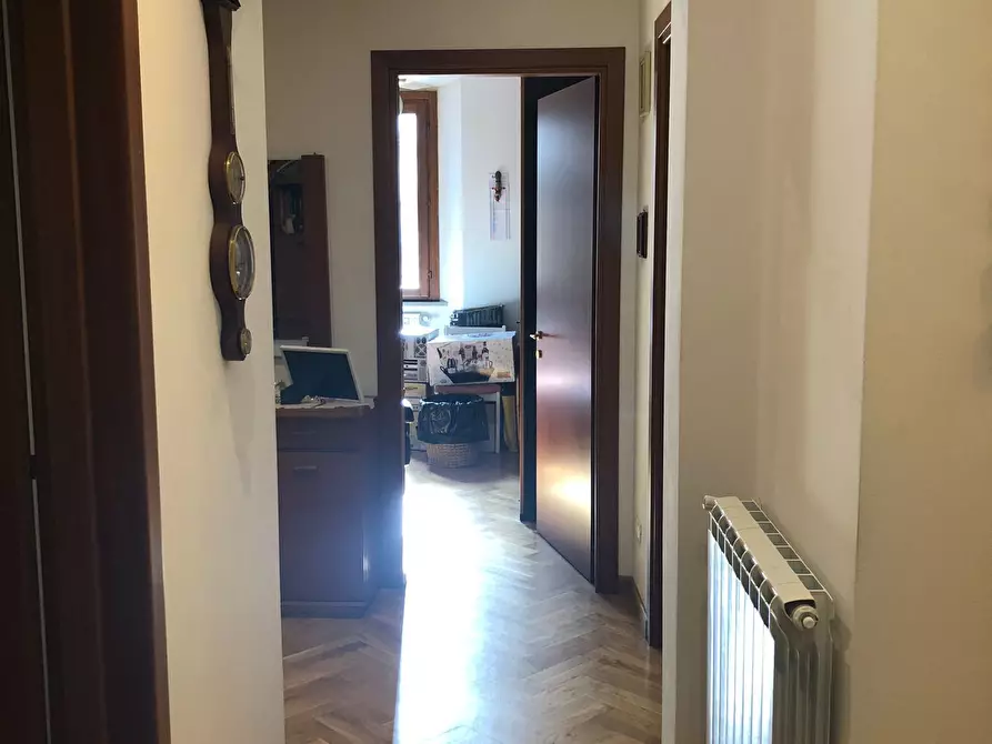 Immagine 39 di Pentalocale in vendita  a Livorno