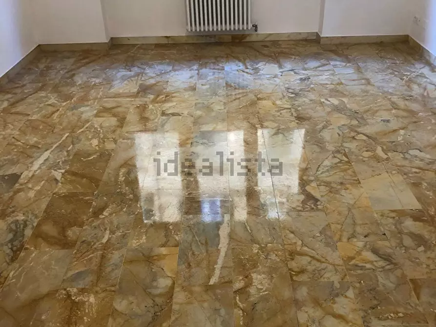 Immagine 5 di Pentalocale in vendita  a Livorno