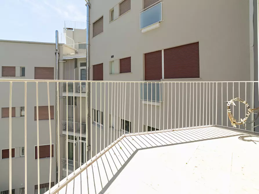 Immagine 52 di Quadrilocale in vendita  in Via Regina Elena 23 a Lecce