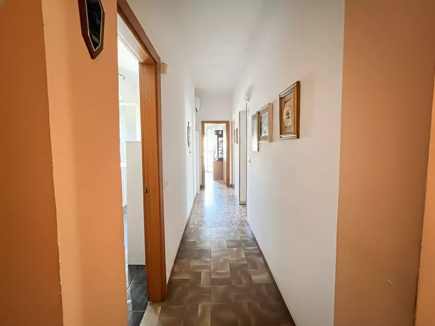 Immagine 3 di Casa indipendente in vendita  in Via della Pineta a Nettuno