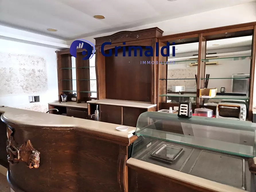 Immagine 6 di Bar / Ristorante in affitto  in CORSO VITTORIO EMANUELE 437 a Torre Annunziata