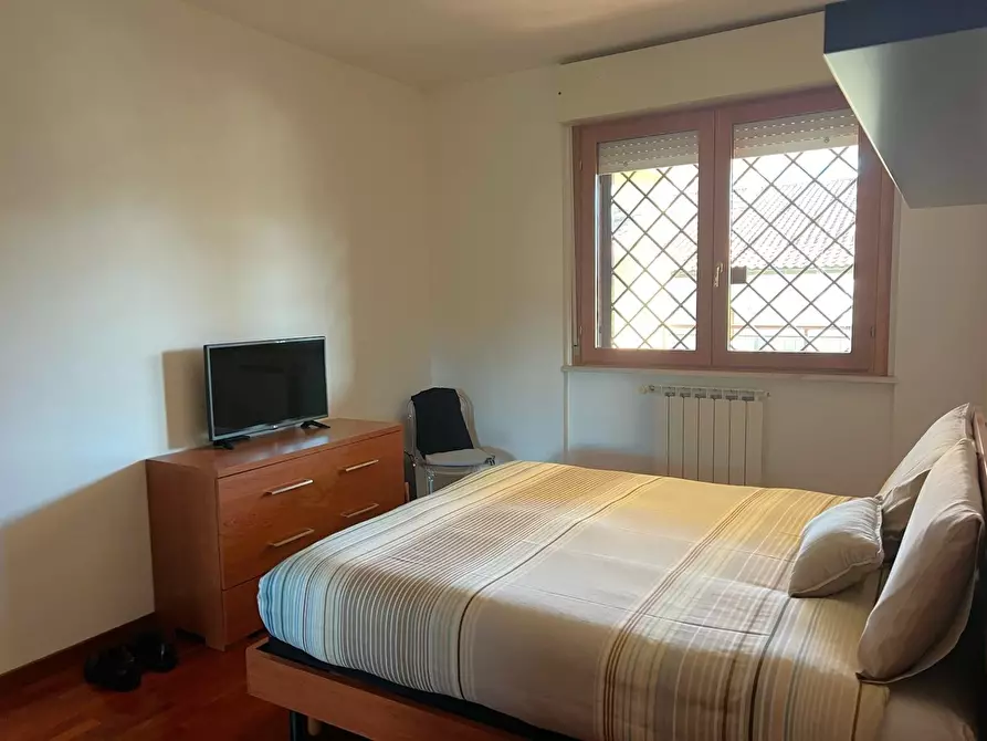 Immagine 10 di Bilocale in vendita  in Via Padre Perilli a Roma