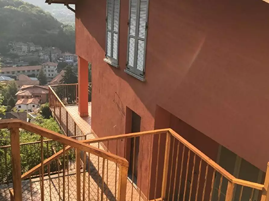 Immagine 1 di Villa in vendita  in via Vigna Volta a Asso