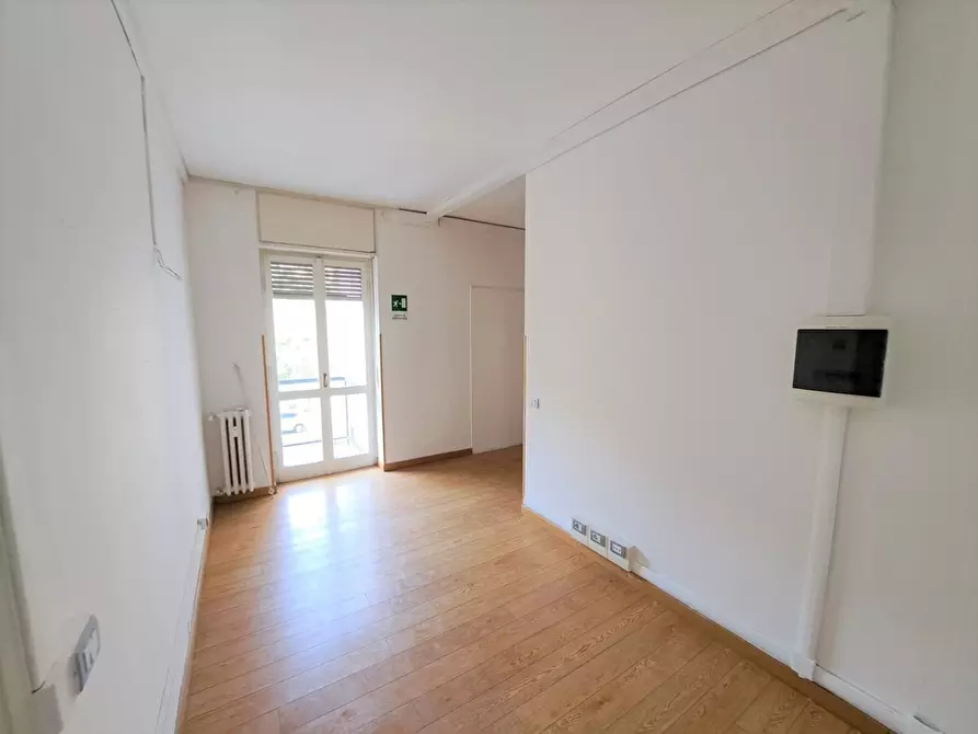 Immagine 3 di Ufficio in affitto  a Vercelli